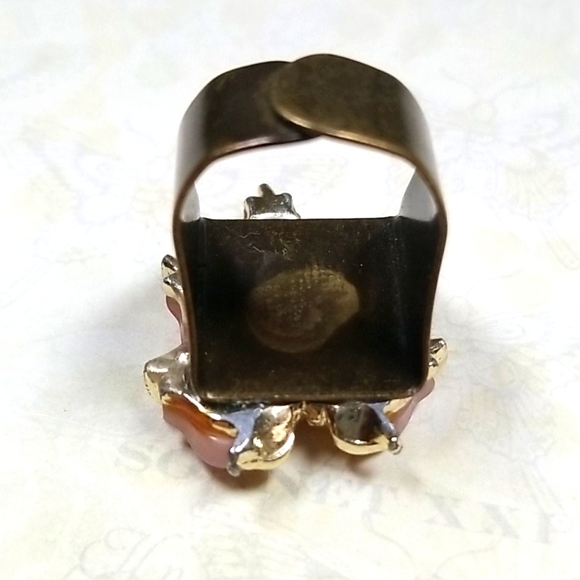 Repurposed Hand Crafted Vintage 1950s Thermoset Adjustable Ring - Picture 7 of 12